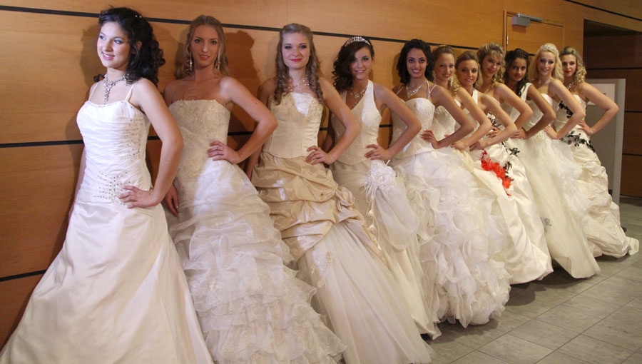 Les Robes de Mari&eacute;es